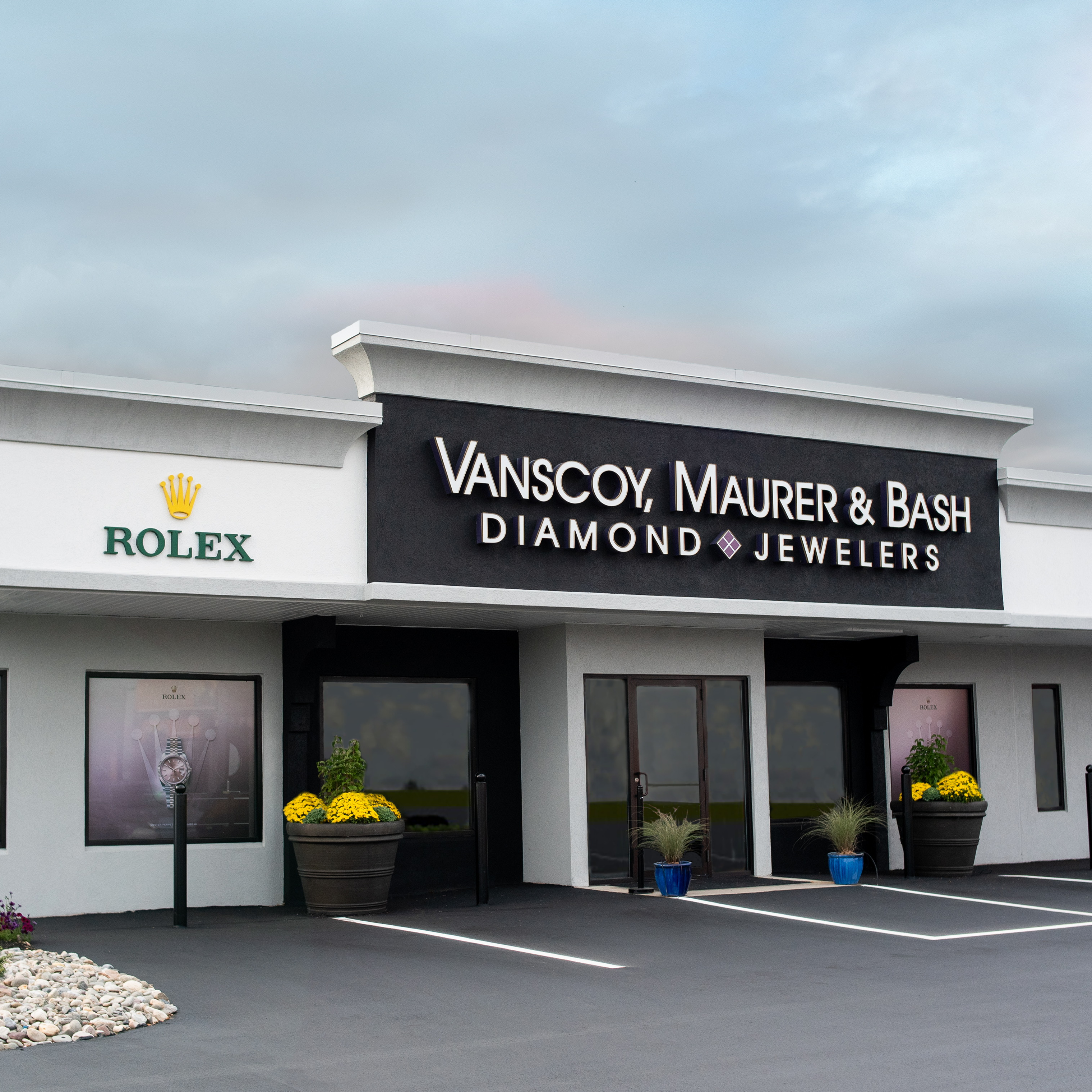 Vanscoy, Maurer & Bash Diamond Jewelers logo